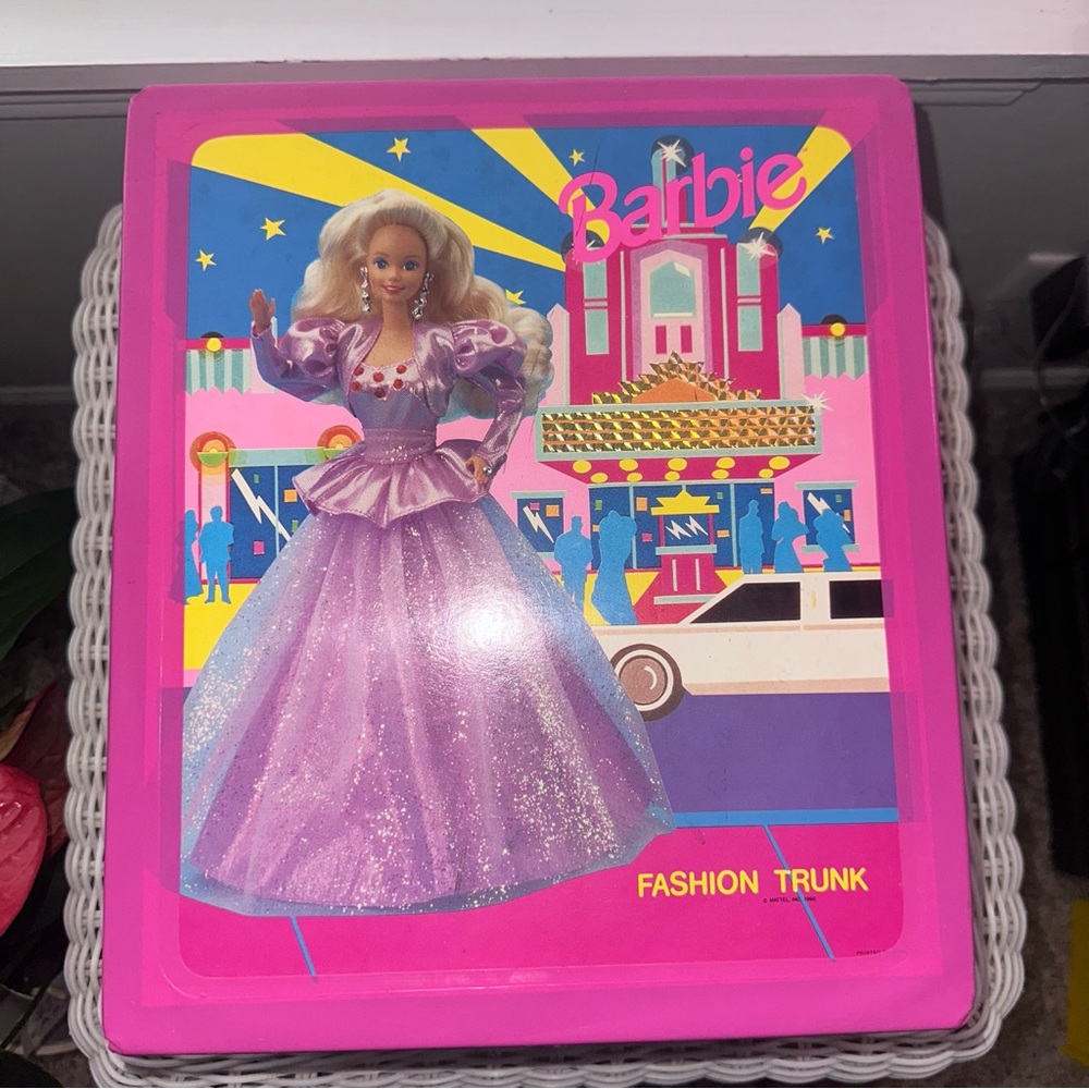 Vintage Barbie Fashion Trunk 1992 Glossy Pink